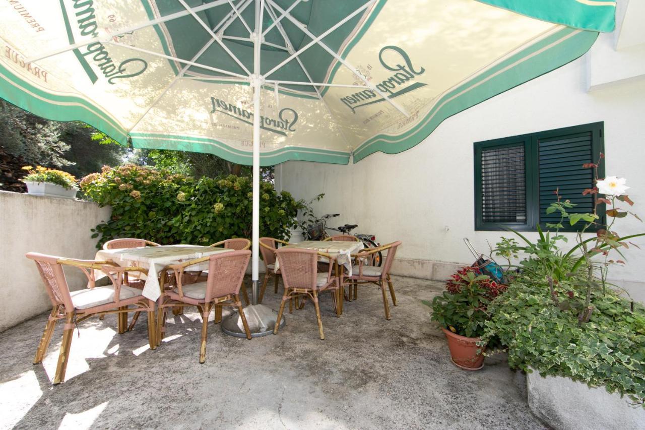 Apartmani Biser Tučepi エクステリア 写真