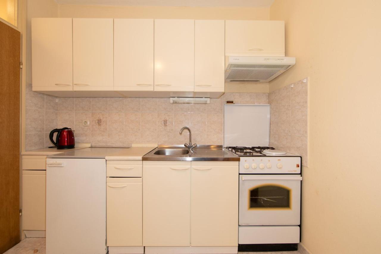Apartmani Biser Tučepi エクステリア 写真