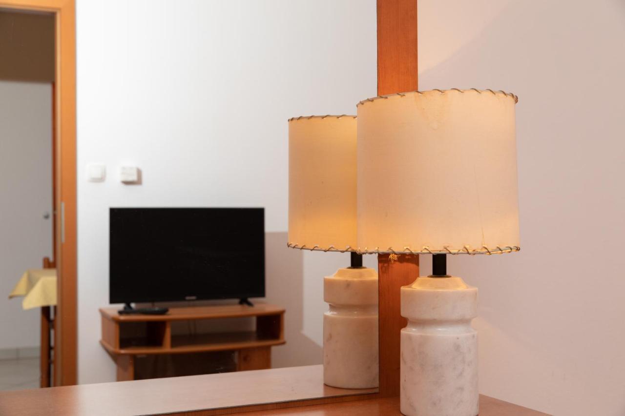 Apartmani Biser Tučepi エクステリア 写真
